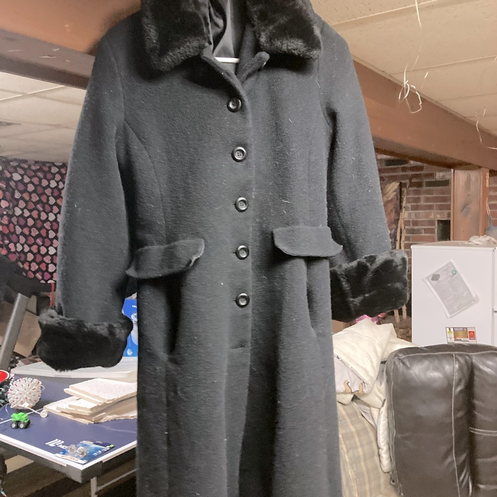 Donny brooke coat size 12 p